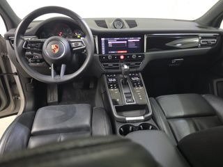 Used 2024 Porsche Macan AWD/4WD image 5