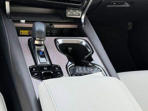 Used 2024 Lexus RX 350 Premium image 19