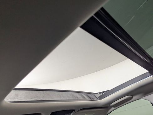 Used 2022 Kia Sorento S w/ Panoramic Sunroof Package image 24