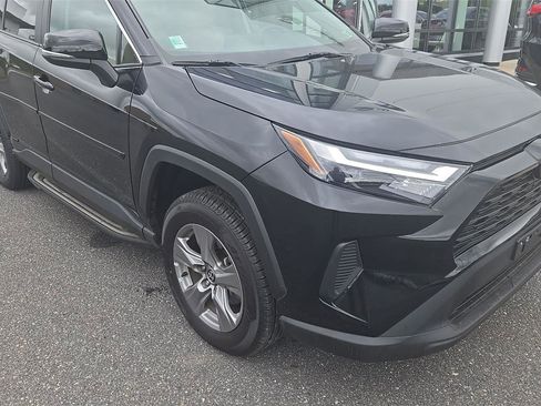 Used 2022 Toyota RAV4 XLE w/ Convenience Package image 11