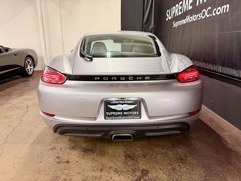Used 2022 Porsche 718 Cayman image 8