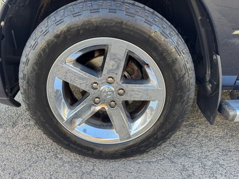 Used 2013 RAM 1500 Express image 19