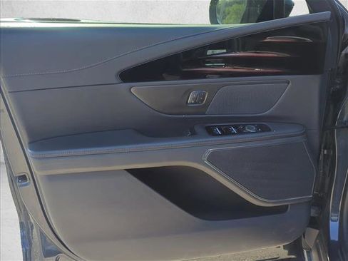 Used 2024 Lincoln Nautilus Premier w/ Jet Appearance Package AWD/4WD image 9