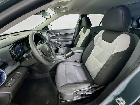 Used 2025 Chevrolet Trax LS image 13