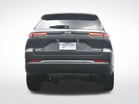 Used 2024 Jeep Grand Cherokee Laredo RWD image 38
