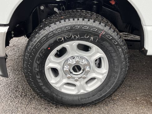 New 2026 Ford F250 XLT w/ XLT Premium Package image 13