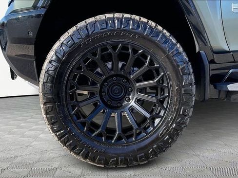 Used 2024 GMC Hummer EV 3X image 22