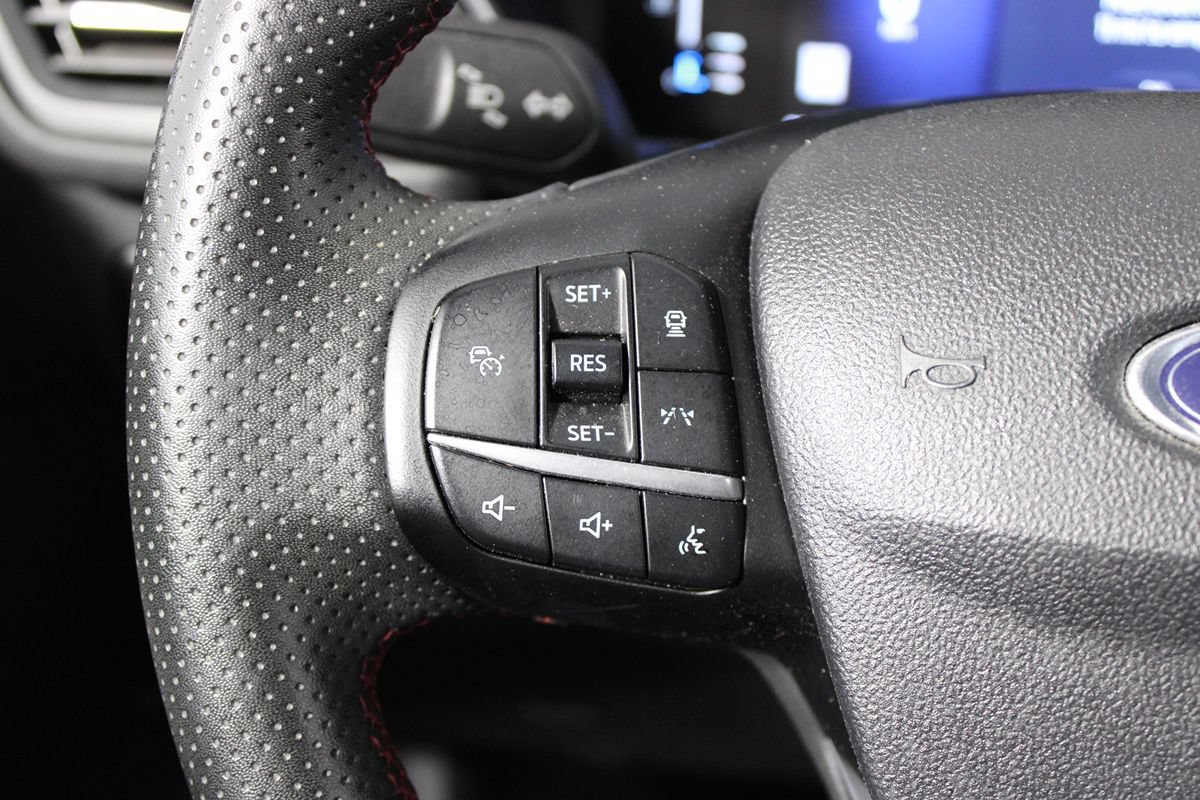 Used 2023 Ford Escape ST-Line w/ Equipment Group 301A FWD image 16