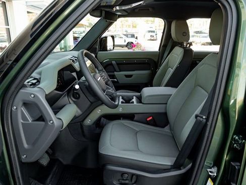 New 2026 Land Rover Defender 110 X-Dynamic SE image 14