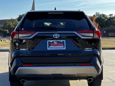 Used 2024 Toyota RAV4 Limited image 5