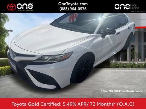 Used 2022 Toyota Camry SE w/ Convenience Package FWD image 1