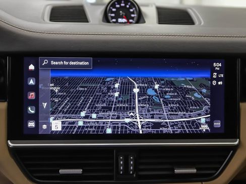 Used 2022 Porsche Cayenne GTS AWD/4WD image 16