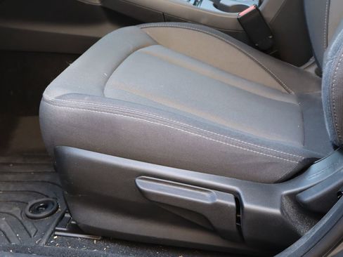 Used 2025 Subaru Crosstrek 2.0i AWD/4WD image 14