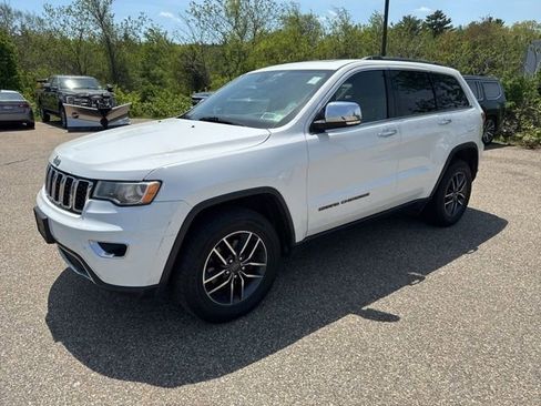 Used 2019 Jeep Grand Cherokee Limited AWD/4WD image 3
