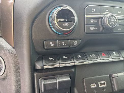 Used 2021 Chevrolet Silverado 1500 High Country AWD/4WD image 31
