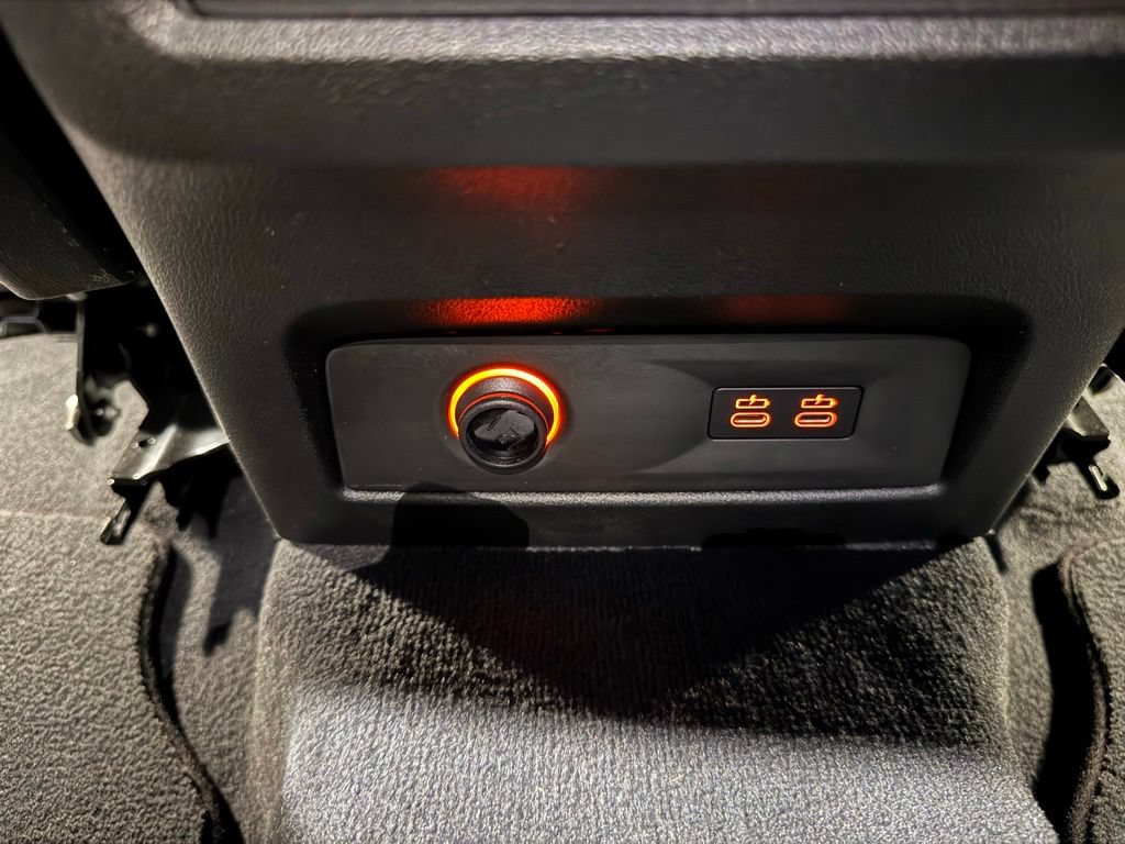 Used 2024 BMW XM AWD/4WD image 34