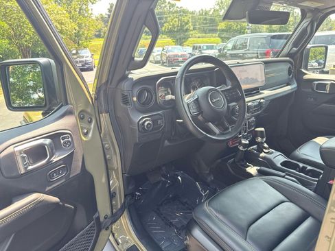 Used 2025 Jeep Wrangler Unlimited Rubicon 392 AWD/4WD image 17