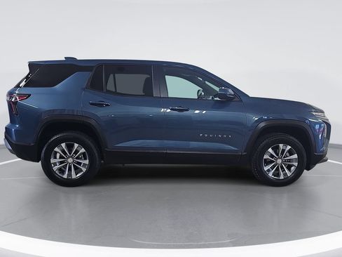 Certified 2025 Chevrolet Equinox LT AWD/4WD image 2
