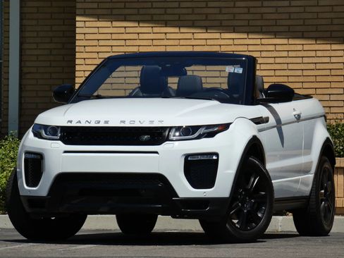 Used 2018 Land Rover Range Rover Evoque SE Dynamic image 4