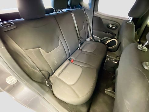 Used 2016 Jeep Renegade Sport w/ Power & Air Group image 17