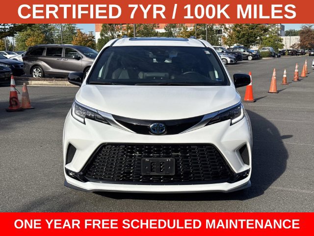 Used 2023 Toyota Sienna XSE w/ XSE Plus Package AWD/4WD image 6