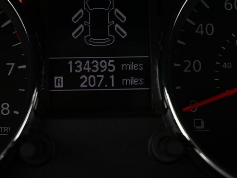 Used 2011 Nissan Rogue SV w/ SL Pkg image 27