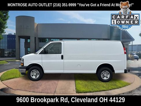 Used 2024 Chevrolet Express 2500 w/ Driver Convenience Package RWD image 3