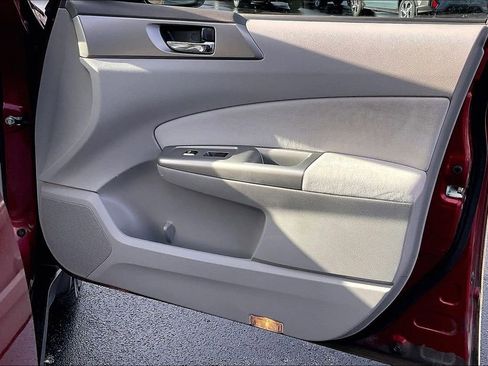 Used 2010 Subaru Forester 2.5X Limited image 27