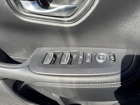 Used 2025 Honda HR-V EX-L image 33