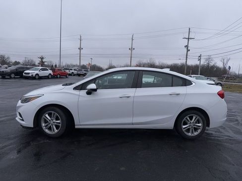 Used 2016 Chevrolet Cruze LT image 3