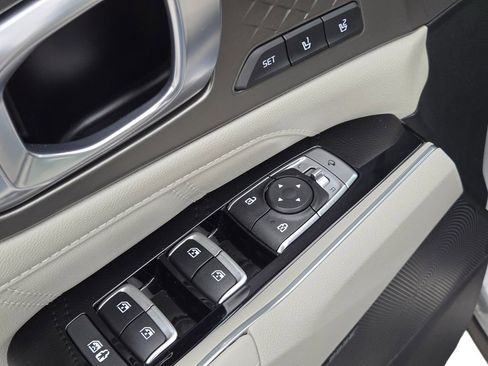 Certified 2023 Kia Sorento SX AWD/4WD image 16