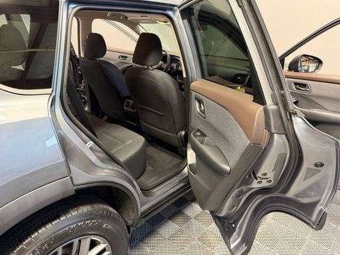 Used 2023 Nissan Rogue S AWD/4WD image 26