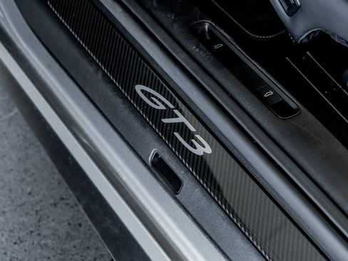 Certified 2022 Porsche 911 GT3 image 13