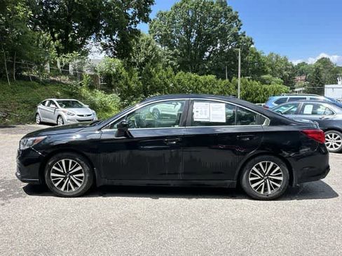 Used 2019 Subaru Legacy 2.5i Premium AWD/4WD image 2