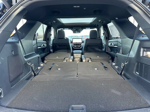 New 2026 Ford Explorer ST-Line w/ ST-Line Street Pack AWD/4WD image 11