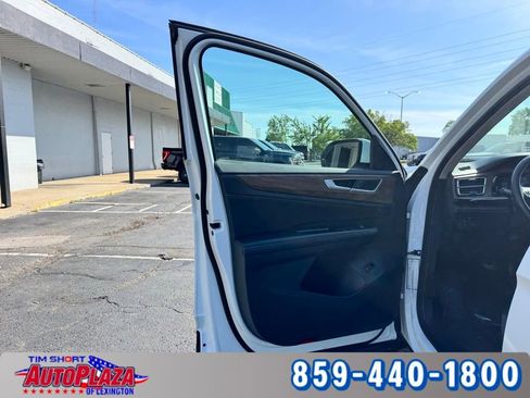 Used 2025 Volkswagen Atlas SE AWD/4WD image 52
