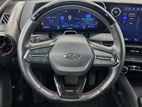 Used 2024 Chevrolet Equinox EV RS FWD image 18