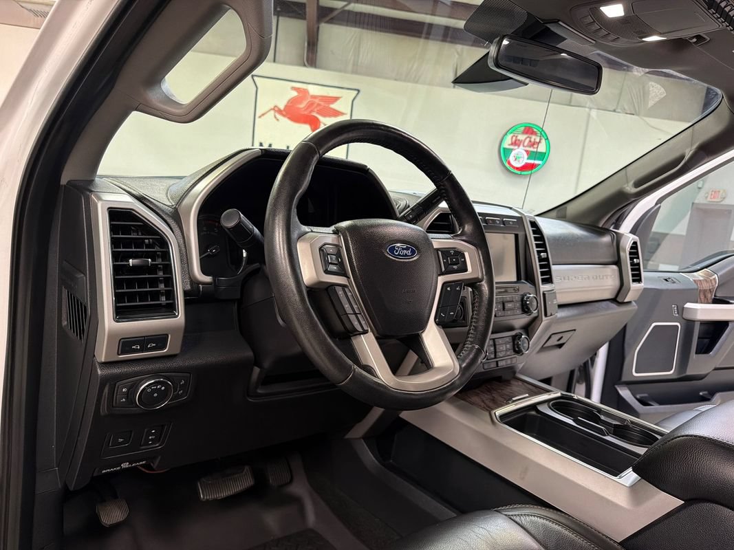 Used 2019 Ford F250 Lariat w/ Lariat Ultimate Package AWD/4WD image 27