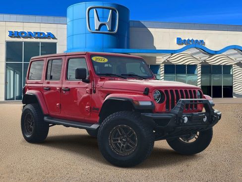 Used 2022 Jeep Wrangler Unlimited Sahara AWD/4WD image 1