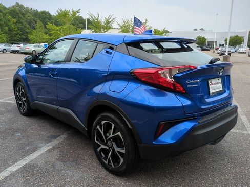 Used 2021 Toyota C-HR XLE FWD image 6