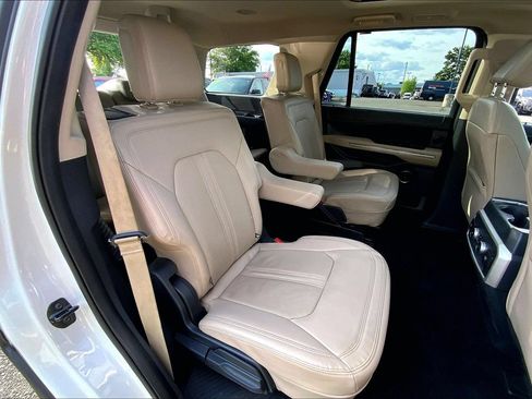 Used 2022 Ford Expedition Limited AWD/4WD image 19
