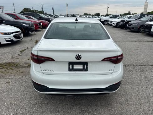 Used 2023 Volkswagen Jetta SE FWD image 6