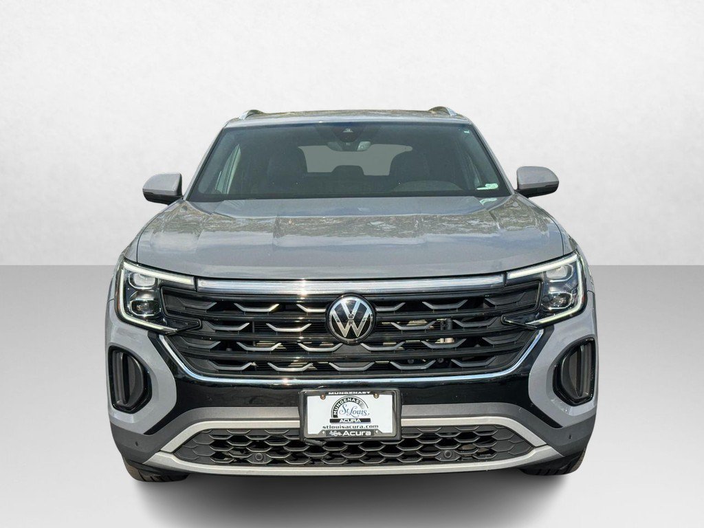 Used 2025 Volkswagen Atlas Cross Sport SE FWD image 13