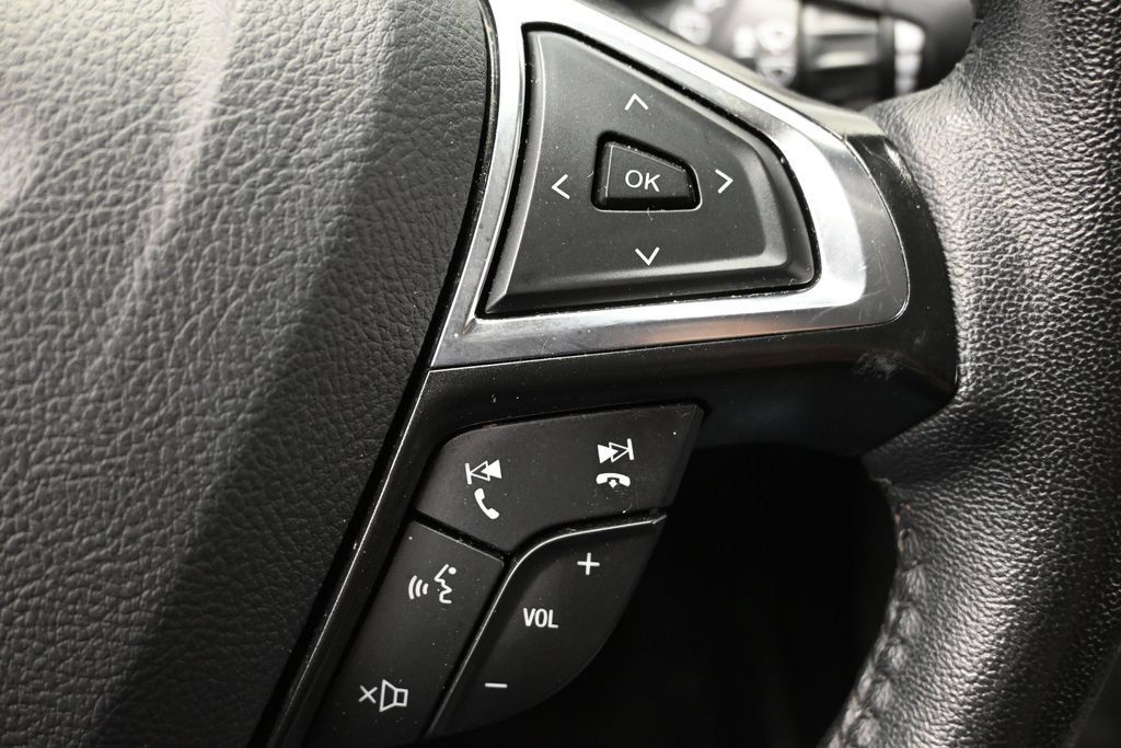 Used 2024 Ford Edge SEL AWD/4WD image 22