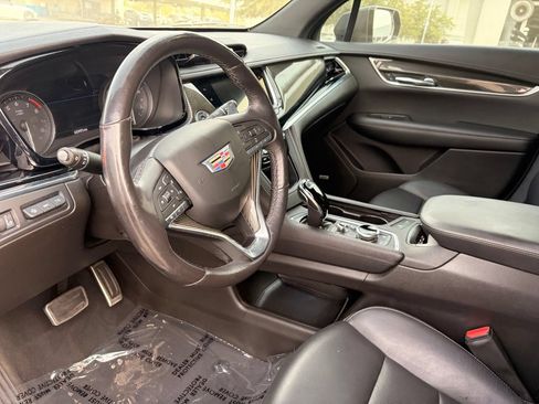 Used 2021 Cadillac XT6 Sport w/ LPO, ONYX Package AWD/4WD image 17
