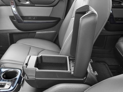 Used 2016 GMC Acadia SLT w/ Open Road Package FWD image 18