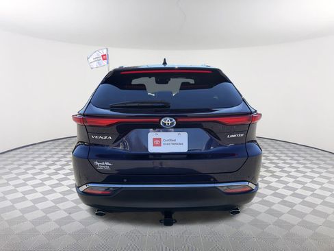 Certified 2023 Toyota Venza Limited image 16