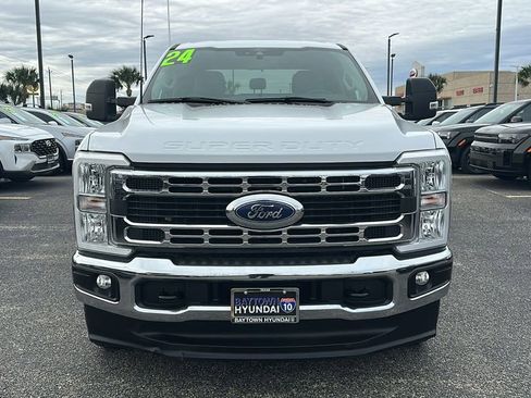 Used 2024 Ford F250 XLT image 8