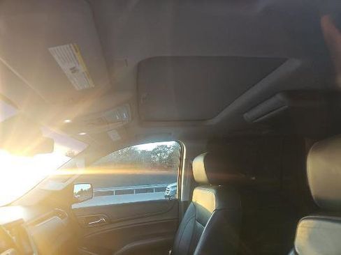 Used 2019 GMC Yukon XL SLT image 17