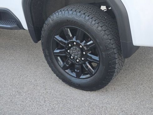 Used 2024 GMC Sierra 2500 AT4 w/ AT4 Premium Plus Package image 14